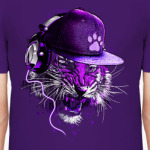 Тигр в наушниках