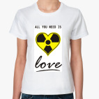 Классическая женская футболка 'Радиактивное сердце'
