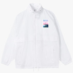 Ветровка с капюшоном