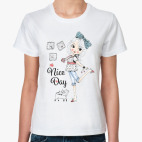 Девочка с котенком дома