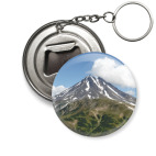 Пейзаж полуострова Камчатка: лето, вулкан и горы