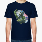 Панда на бамбуке