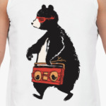 Медведь с магнитофоном