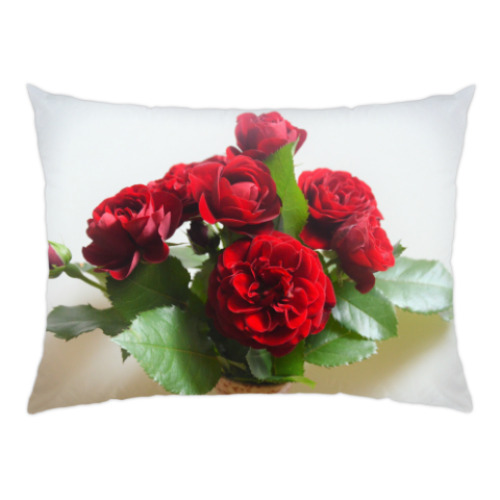 Подушка с принтом Красные розы