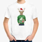 Олень в шапке Санты