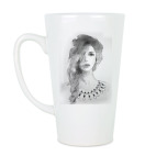 Девушка в колье