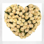 Сердце из роз