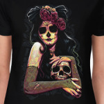 Девушка с Черепом