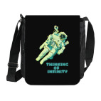 Космонавт в Бесконечной Вселенной