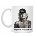 Мерлин Монро с татуировками