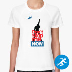 Женская спортивная футболка