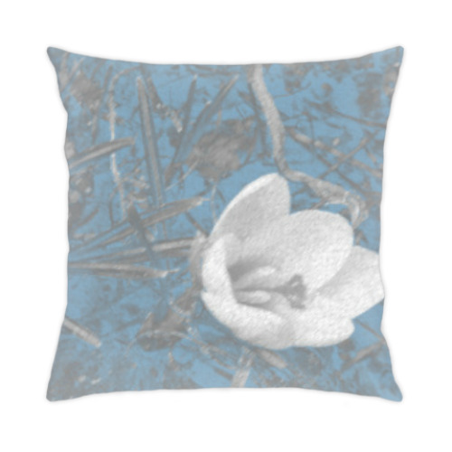 Подушка с принтом крокус