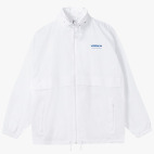 Ветровка с капюшоном