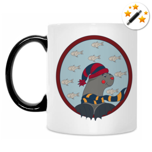 Кружка-хамелеон с принтом Морской котик в море