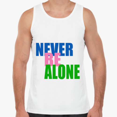 Майка с принтом Never be alone