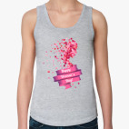 Силуэт женщины из лепестков роз